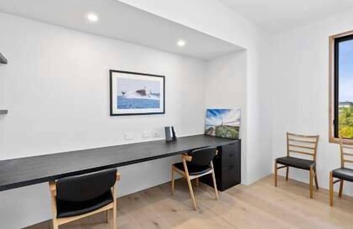 Queenscliff Apartment | Reflections at Lonsdale