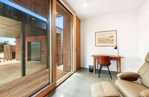 Point Lonsdale House | Refresh at Lonnie