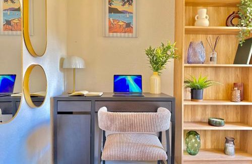 Aix-en-Provence Historic Centre Apartment | Refuge reposant - Centre ville - Espace Bureau