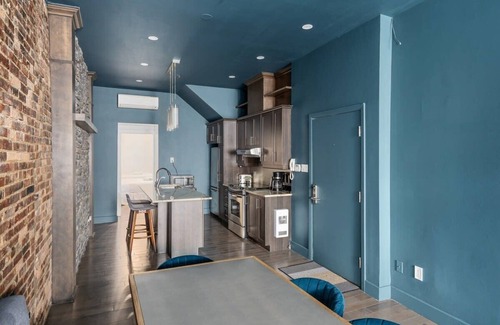 Old Montreal Apartment | Refurbished 2-bed unit