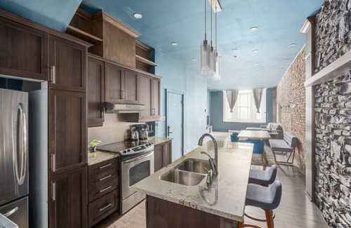 Old Montreal Apartment | Refurbished 2-bed unit