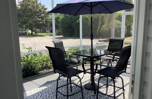 The Villages Villa | Refurbished villa with golf cart, great location, corner lot