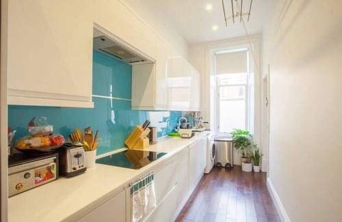 North West Apartment | Refurbished West End Flat in Glasgow