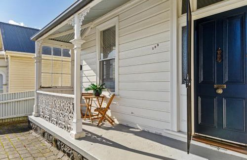 Launceston CBD House | Regal on George, Launceston