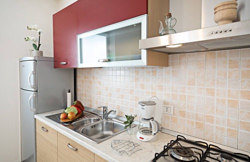 Lazise Apartment | Regarda – apartment Miralago in Lazise with private garden, pool, pets allowed