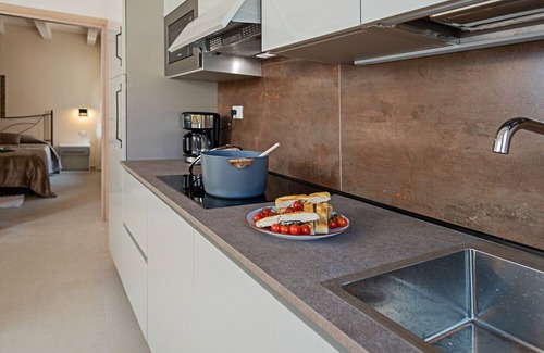 Pacengo Apartment | Regarda - Residenza GJ 1 floor modern onebedroom apartment with roof terrace