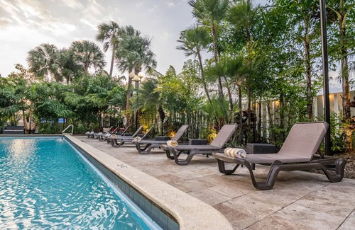 Flagami Hotel | Regency Miami by Sonest 2 bed