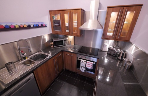 Brighton City Centre Apartment | Regency Retreat - Stylish Apartment with sea views and balcony. Great Location.