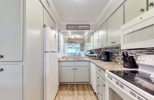 Biltmore Beach Condo | Regency Towers: 3-BD 2B condo- beach, gym, & pool with amazing balcony views!