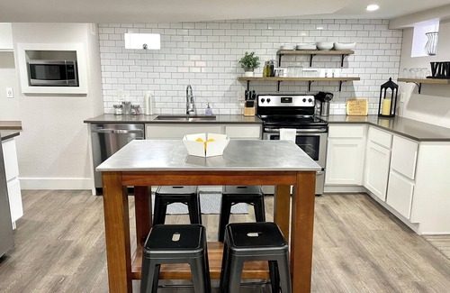 Washington Park Condo | Rejuvenate in a Renovated Wash Park Garden House