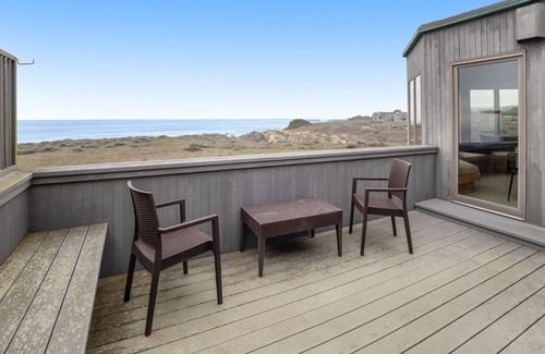 Sea Ranch House | Rejuvenating seaside home with balcony, wood fireplace, & community amenities