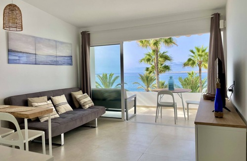 San Agustin Apartment | Relaxing Ocean Views, Closed to the Beach