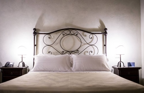 Cadeo Hotel | Relais Cascina Scottina