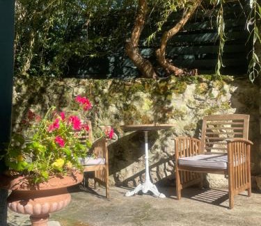 Saint-Cyr-sur-Morin Ski Chalet | Relais Napoléonien Gîte historique au vert, 1h de Paris