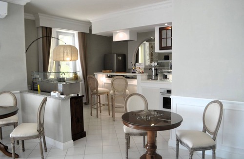 Baia Bed & Breakfast | Relais Tiaré Bed and Breakfast