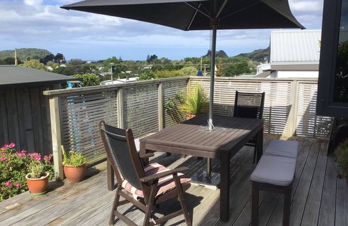 Hahei House | Relax a short walk away from Hahei beach