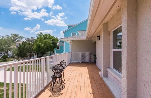 New Port Richey House | Relax all winter in this 3000sqft private family and pet friendly paradise.