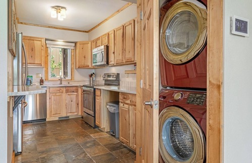 Wildernest Condo | Relax and Enjoy Views of the Continental Divide, Mountains, and Lake. Central to 7 Major Ski Areas!