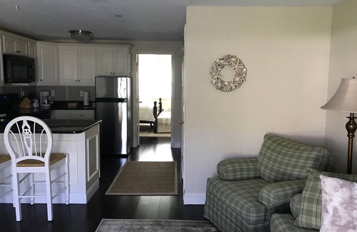 Ogunquit Condo | Relax and get away! Beautiful upscale condo with pool near OGT Village and Beach
