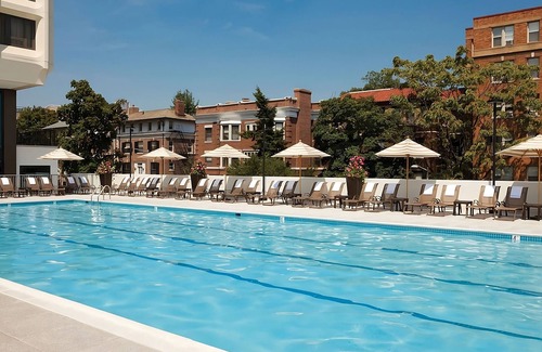 Dupont Circle Hotel | Relax and Recharge! Outdoor Pool, Pet-friendly!