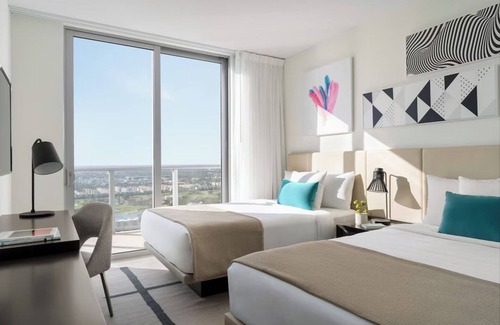 Hollywood South Central Beach Hotel | Relax and Recharge! Pool, Close to Hollywood Beach