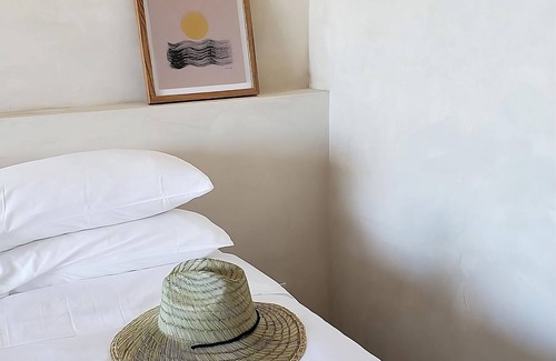 Montauk Hotel | Relax and Rejuvenate in South Edison Beach! Beachfront Hotel with Free Breakfast