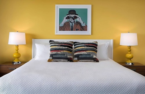Village of La Jolla Hotel | Relax and Unwind! 2 Oceanview Units! Minutes Away to La Jolla Cove Beach!