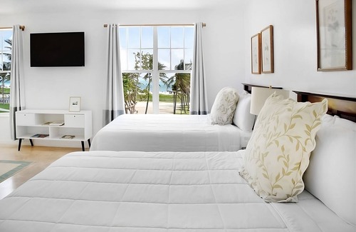 Flamingo/Lummus Hotel | Relax and Unwind! 2 Restful Units Minutes From Downtown Miami