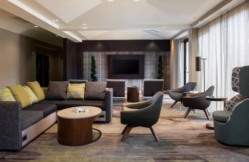 Norcross House | Relax and Unwind! 4 Comfortable Units, Free Parking, Pet-friendly, Onsite Pool