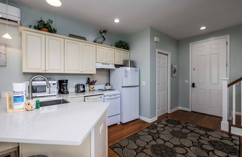 Saint Helena Island House | Relax and Unwind at 709 Ocean Cottage – Golf Cart and Resort Access Included!
