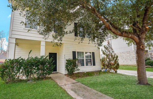 Conroe House | Relax and Unwind at Our 7BR Oasis!