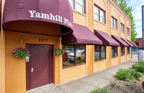 Newberg Apartment | Relax and unwind at Yamhill Flats: Suite 1