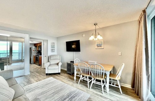 Long Bay Extension Condo | Relax and unwind in our spacious oceanfront condo sleeps 4 indoor/outdoor pools hot tubs 508