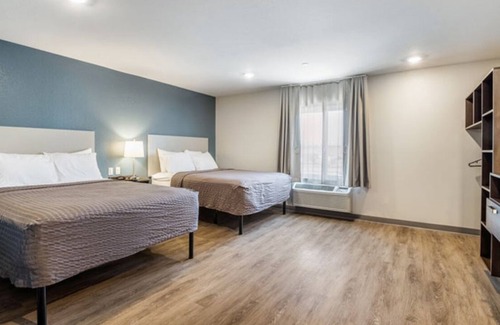 Moreno Valley Hotel | Relax and Unwind in Moreno Valley! 2 Modern Units, Full Kitchen, Free Parking