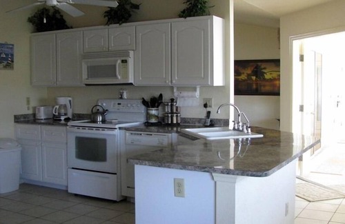 Cape Coral House | Relax at Fabulous Villa Genoa!