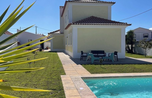 Ericeira Villa | Relax at Lagoa in Ericeira - Surfing 5 minutes from Ribeira d'Ilhas beach