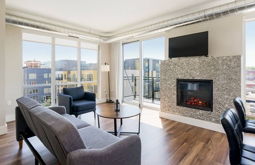 Crossroads Arts District Condo | Relax at Our Lavish Retreat Close to Arrowhead Stadium 648