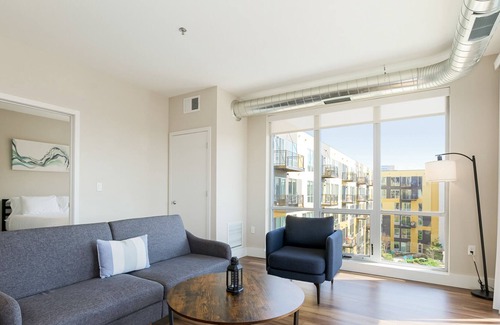 Crossroads Arts District Condo | Relax at Our Lavish Retreat Close to Arrowhead Stadium 648