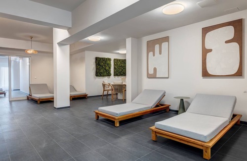 Zirchow Apartment | Relax at Pine Hill Resort: New, modern apartment C14 with a view of the lagoon
