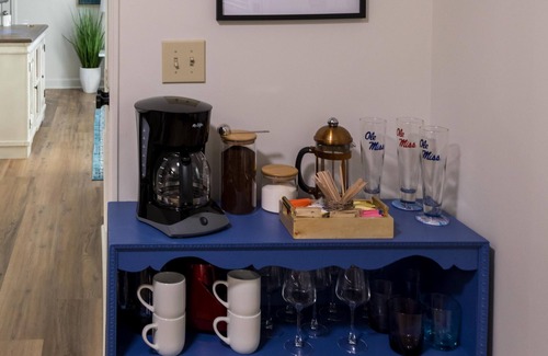 Oxford House | Relax at The Roxie or Walk to the Ole Miss campus!