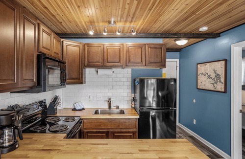 Sunrise Beach Condo | Relax Away Bay 5 - Quiet Waterfront Tranquility