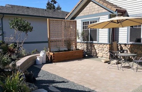 Regional District of Nanaimo House | RELAX, BE INSPIRED HAVE FUN IN THIS SAVVY SEAGULL SUITE, THE ISLAND'S GETAWAY