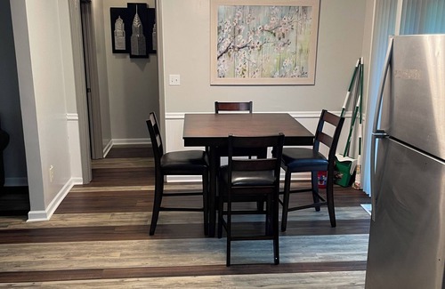 Snellville House | RElax, & BeComfortable