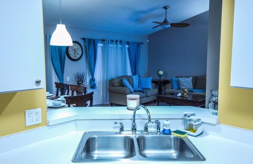 Temple Terrace House | Relax by the pool, casino fun just 5 mins away