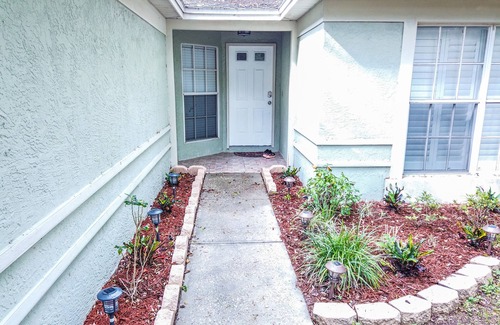 Temple Terrace House | Relax by the pool, casino fun just 5 mins away
