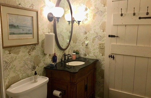 Westport Point Bed & Breakfast | Relax by the sea! Bed & Breakfast room near Horseneck State Beach