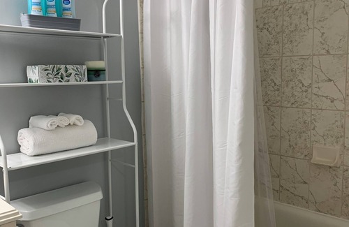 Northeast Virginia Beach Condo | Relax By the Sea - Charming 1-bedroom condo in superb location near the ocean