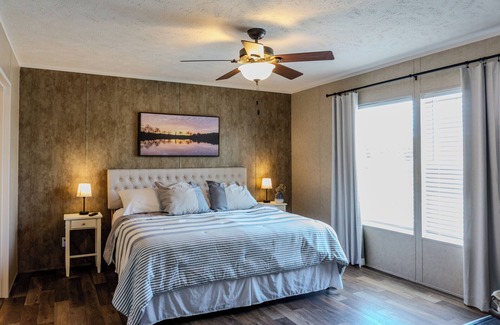 Mexico Other | Relax fish/play: Pvt 25-acre clear Blue Lake w/home that sleeps 10 comfortably.