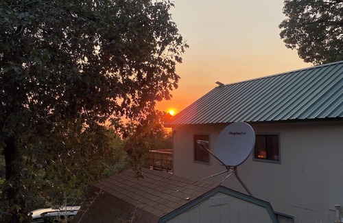 Badger House | Relax here year round while enjoying the peaceful sunrises and golden sunsets