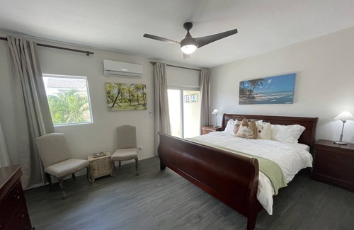 Westward Villas Subdivision House | Relax Home - Short walk to the beach and Baha Mar